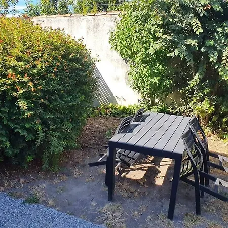 Vakantiehuis Centre Au Calme Jardin Et Parking Public La Rochelle (Charente-Maritime)